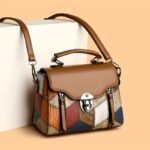 ⁦Weidola Women's Retro Rhombus Geometric Crossbody Bag - Adjustable Shoulder Strap, Large Capacity Anti-Theft Zipper Closure, with Polyester Lining, Multi-Color Options for Daily Use & Casual Outings, Independent Style Purse, Goldtone Hardware⁩ - الصورة ⁦3⁩