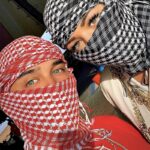 ⁦1pcs/2pcs Fashionable Middle Eastern Style Polyester Keffiyeh Scarf - Mature Striped Knitted Weekend Casual Scarf for Men and Women, Breathable Decorative Wrap with No Feathers, Machine Washable⁩ - الصورة ⁦2⁩