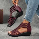 ⁦Elegant Women'S Strappy Sandals with Rhinestone Detailing, Lightweight Comfortable EVA Material, Open Toe Design with Ankle Strap, Summer Fashion Shoes|Elegant Strappy Sandals|EVA Construction, Strappy Sandals⁩ - الصورة ⁦6⁩