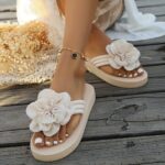 ⁦Women's Floral Embellished Slip-On Flat Sandals - Soft Fabric Upper & EVA Sole, Comfortable Casual Beach Shoes for Spring/Summer, Sweet Style Outdoor Slippers with Cushioned Insole⁩ - الصورة ⁦8⁩