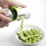 ⁦Creative Kitchen Spiral Vegetable Slicer - Handheld, Cordless, and Heavy-Duty for Zucchini Noodles and More⁩ - الصورة ⁦3⁩