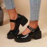 ⁦Women's Glossy Black Mary Jane Shoes with Thick Platform Heel, Adjustable Buckle Strap & Round Toe - Synthetic Cover Upper & Durable Rubber Sole for All-Season Comfort, Modern Footwear⁩ - الصورة ⁦5⁩
