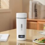 ⁦Smart Mini Electric Water Bottle - Portable & Safe with Auto Shut-Off, Easy-Clean Separable Cord for Home, Business Trips & Travel Use⁩ - الصورة ⁦3⁩