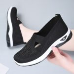 ⁦Women'S Breathable Mesh Slip-On Sneakers - Casual Comfort Walking Shoes, Solid Brown, All-Season Use, Low Top, Simple Toe Design, Lightweight Flat Outdoor Shoes, Comfortable Walking Shoes | Elegant Slipon Sneakers | Breathable Upper⁩ - الصورة ⁦2⁩
