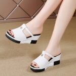 ⁦Women's Fashionable Summer Slide Sandals - Open Toe, High Heel, Vegan Cover with PU Sole⁩ - الصورة ⁦5⁩