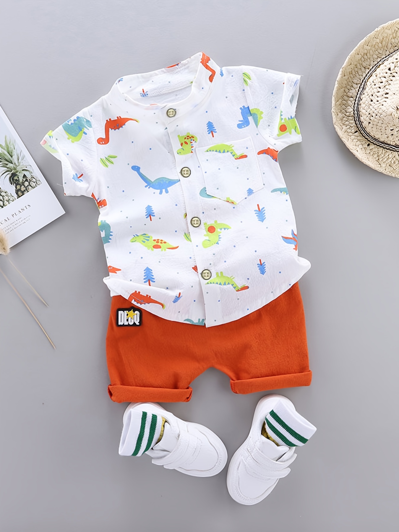 287948bab5ad053829d403880a6ad577-2.jpg 2pcs Baby Boys Dinosaur Print Button Short Sleeve Shirt Top & Elastic Waist Shorts Set Toddler Summer Clothes For Daily & Outdoor Wear - الصورة 1