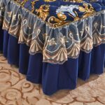 ⁦3pcs Royal Blue European Pattern Light Beige-Friendly Crystal Velvet Quilted + Extra Height Lace Layer Bed Skirt Set with 1 Bed Skirt and 2 Pillowcases, Multi-Layer Trim, Fashionable and Stylish, Moisture-Wicking, Breathable, Wrinkle-Resistant, Silent, Ea⁩ - الصورة ⁦7⁩