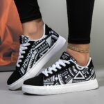 ⁦1 Pair Unisex Geometric Pattern Casual Sneakers - Lightweight Low Top Lace-Up Shoes with Round Toe, Fabric Upper & EVA Sole for Outdoor, Walking, and Daily Wear⁩ - الصورة ⁦8⁩