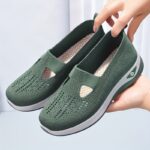⁦Women'S Breathable Mesh Slip-On Sneakers - Casual Comfort Walking Shoes, Solid Brown, All-Season Use, Low Top, Simple Toe Design, Lightweight Flat Outdoor Shoes, Comfortable Walking Shoes | Elegant Slipon Sneakers | Breathable Upper⁩ - الصورة ⁦3⁩