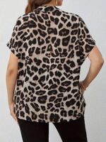 ⁦Plus Size Women's Leopard Print Casual Shirt - Batwing Sleeves & Classic Collar, Loose Fit Button-Up Blouse for Spring Summer Fall, Machine Washable Elegance Collection, Leopard Print Blouse, Seasonal Fashion, Oversized Fashion, Nontransparent Fabric, Cas⁩ - الصورة ⁦5⁩