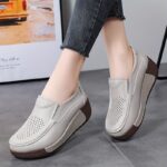 ⁦Women's Slip-On Mid-Heel Platform Shoes - Breathable Synthetic Cover Upper, Round Toe Comfort & Durable PU Sole - Light Blue Minimalist Design for All-Season Casual & Formal Wear, Ladies Shoes⁩ - الصورة ⁦7⁩
