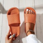 ⁦Women's Pink EVA Slide Sandals - Thick Sole, Non-Slip, Open Toe, Ribbed Texture for Beach & Indoor/Outdoor Use, Summer Sandals⁩ - الصورة ⁦6⁩
