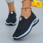 Women'S Plus Size Breathable Slip-On Sneakers - Lightweight Casual Walking Shoes with Air Cushion, Black & Blue Design, Comfortable Fabric Upper & TPR Sole for Spring/Autumn, Ladies Sneakers, Everyday Comfort Footwear, Slipon Design, Flexible Sole Footwea