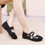⁦[Soft Sole] 2024 Women's Summer Casual Knit Flats | Soft Sole, Lightweight & Comfortable Fabric | PU Insole | Slip-On Shoes | Summer⁩ - الصورة ⁦10⁩