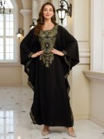 ⁦EDOLYNSA Women's Plus Size Middle Eastern Kaftan Cover-Up Dress - Batwing Sleeves, Floral Embroidery & Golden Accents, Loose Fit Turkish Robe for Ramadan, Beach Vacations, Casual Outings (Black), Muslim Dress, Festive Attire, Nontransparent Fabric⁩ - الصورة ⁦2⁩