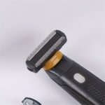 ⁦Electric Shaver Trimmer For Men, Rechargeable USB, Includes 3 Combs For Grooming⁩ - الصورة ⁦9⁩