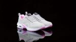 ⁦Women's Breathable Mesh Athletic Sneakers - Lightweight & Stylish Running Shoes with Air Cushion, Lace-Up Low Tops in Gray & Pink with NIKSON Logo⁩ - الصورة ⁦13⁩