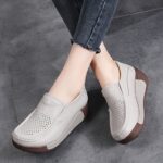 ⁦Women's Slip-On Mid-Heel Platform Shoes - Breathable Synthetic Cover Upper, Round Toe Comfort & Durable PU Sole - Light Blue Minimalist Design for All-Season Casual & Formal Wear, Ladies Shoes⁩ - الصورة ⁦9⁩