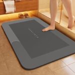 ⁦Super Absorbent Diatom Mud Bathroom Mat - Quick-Drying, Non-Slip Water-Absorbing Floor Mat, Soft And Comfortable, Suitable for Bathrooms, Showers, Laundry Rooms, Bedrooms, Living Rooms, Door Mats, Kitchen Mats, Machine Washable, Hand Washable.⁩ - الصورة ⁦5⁩