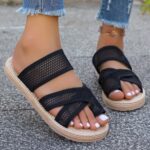 ⁦Stylish Women's Summer Sandals - Breathable Mesh Slip-On Flats with Toe Loop, Comfortable EVA Sole for Casual Outdoor Wear, Strappy Sandals⁩ - الصورة ⁦7⁩