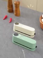 ⁦NIJ 1 multifunctional automatic food sealing machine, portable wireless vacuum sealing machine, equipped with snack bag sealing, long-term food preservation, compact and easy-to-use design, suitable for kitchen and outdoor picnics, USB rechargeable⁩ - الصورة ⁦10⁩