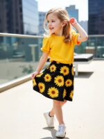 ⁦Girls' Sunflower Print Short Sleeve Top + Skirt Set, Summer Two-Piece Outfit for Everyday Wear/Vacation/Party, Suitable for Children Aged 3-10⁩ - الصورة ⁦3⁩