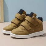 ⁦Boys Mid-Top Fashion Sneakers Sports Casual Shoes with Hook and Loop Fastener Closure, Solid Color, All-Season Comfort, Training and Daily Wear, Splicing Design with Sewing Thread - PU & Fabric Upper, Fabric Lining, TPR Sole⁩ - الصورة ⁦6⁩