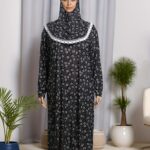 Plus Size Ramadan Prayer Dress for Women - Floral Print Hooded Abaya with Lace Trim, Loose Fit Long Sleeve Modest Dress, Machine Washable All-Season Black & White Robe, Muslim Dress, Comfortable Attire, Middle Eastern Style, Durable Comfort