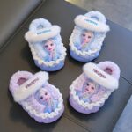 ⁦Cozy Princess Cartoon Plush Slippers for Girls - Warm Fleece-Lined, Thick Soft Sole, Winter Indoor Home Shoes with Elsa Design, Pink & Purple, Perfect for Youngsters and Teens⁩ - الصورة ⁦3⁩
