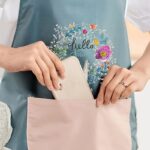 ⁦One Kitchen Apron Featuring a Hand Wipe Pocket - Ideal for Cooking, Gardening, And Home Tasks - Made from Durable PVC Material, Easy to Clean, And Requires No Batteries.⁩ - الصورة ⁦10⁩