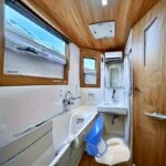 Portable Travel Toilet, Suitable for Men and Women, Capacity 33.81oz, Spacious Leak-Proof Urinal with Convenient Handle, Ideal for Car, RV, Camping and Outdoor Activities - Durable Plastic Material - Image 3