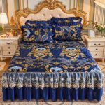 ⁦3pcs Royal Blue European Pattern Light Beige-Friendly Crystal Velvet Quilted + Extra Height Lace Layer Bed Skirt Set with 1 Bed Skirt and 2 Pillowcases, Multi-Layer Trim, Fashionable and Stylish, Moisture-Wicking, Breathable, Wrinkle-Resistant, Silent, Ea⁩ - الصورة ⁦6⁩