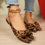 ⁦Women's Fashion Bow-Knot Flat Sandals, Casual Versatile Slip-Ons with Pointed Toe, Fabric Upper and Rubber Sole for All Seasons, Ladies Sandals⁩ - الصورة ⁦37⁩