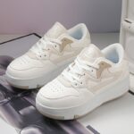 ⁦Fashion Roller Skates - Pink & White Low-Top Sneakers with Retractable Four-Wheel Design, Comfortable EVA Insole, Durable TPR Sole, Stylish Casual Shoes for Teens & Adults, All-Season Wear, Sports Casual Shoes | Midtop Sneakers | Fabric Upper Sneakers⁩ - الصورة ⁦15⁩