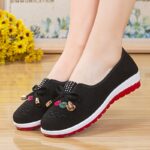 ⁦Women's Floral Embroidered Flats, Bowknot Decor Lightweight Soft Sole Shoes, Comfort Daily Footwear⁩ - الصورة ⁦4⁩