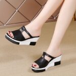 ⁦Women's Fashionable Summer Slide Sandals - Open Toe, High Heel, Vegan Cover with PU Sole⁩ - الصورة ⁦7⁩