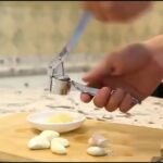 1pc Premium Stainless Steel Garlic Press - Easy Garlic Chopper And Ginger Crusher, Easy to Clean Kitchen Tools, Durable Garlic Chopper for Daily Cooking - Image 8