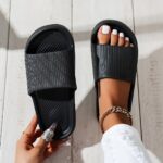 ⁦Women's Pink EVA Slide Sandals - Thick Sole, Non-Slip, Open Toe, Ribbed Texture for Beach & Indoor/Outdoor Use, Summer Sandals⁩ - الصورة ⁦7⁩