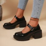 ⁦Women's Glossy Black Mary Jane Shoes with Thick Platform Heel, Adjustable Buckle Strap & Round Toe - Synthetic Cover Upper & Durable Rubber Sole for All-Season Comfort, Modern Footwear⁩ - الصورة ⁦4⁩