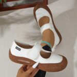 ⁦Stylish Versatile Casual Shoes New Women's Flats Soft Sole Comfortable Round Toe Slip-Ons Magic Strap Ladies' Footwear⁩ - الصورة ⁦8⁩
