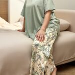 Large Size Women's Casual Green Solid Color T-shirt and Elegant Floral Long Pants Pajama Set - Image 11