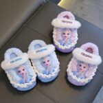 ⁦Cozy Princess Cartoon Plush Slippers for Girls - Warm Fleece-Lined, Thick Soft Sole, Winter Indoor Home Shoes with Elsa Design, Pink & Purple, Perfect for Youngsters and Teens⁩ - الصورة ⁦4⁩