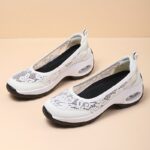 ⁦Unisex Breathable Slip-On Fishing Shoes - Non-Slip Rubber Sole, Comfortable Low-Top Design for Camping, Hiking & Outdoor Adventures (White), Hiking Footwear, Minimalist Footwear, Durable Traction Footwear⁩ - الصورة ⁦5⁩