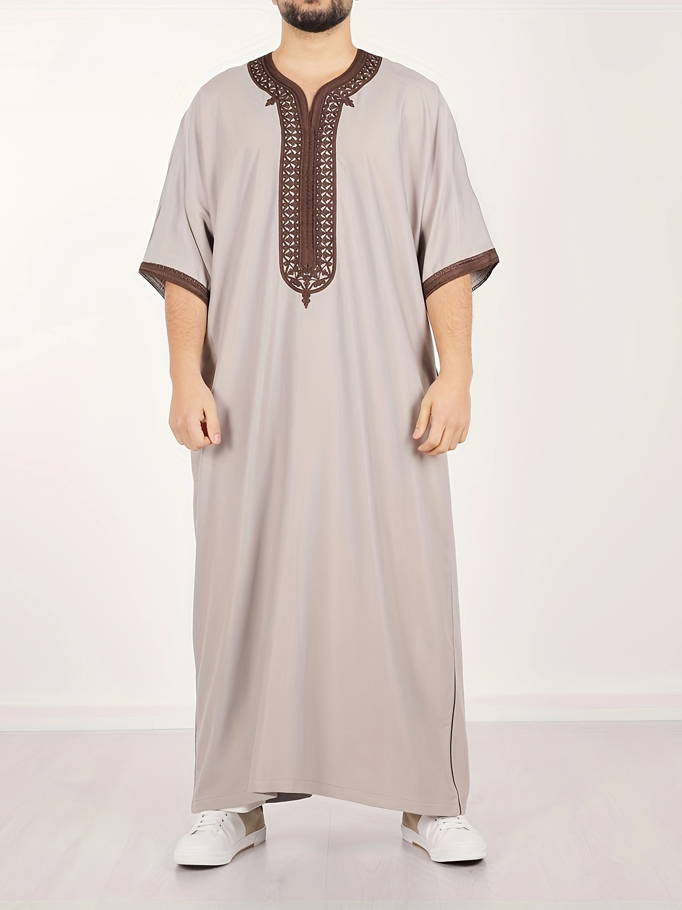 b42d83f7-8556-42d9-81e3-eea105c9aad2.jpg Elegant Embroidered Long Tunic - Casual V-Neck, Geometric Pattern, Light Stretch Fabric, All-Season Wear, Regular Fit, Comfortable Clothing | Elegant Embroidery | Comfortable Fit, Plus Size - الصورة 1