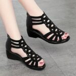 One Pair of High-End Fashion Thick Heel Women's Sandals
