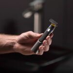 ⁦Electric Shaver Trimmer For Men, Rechargeable USB, Includes 3 Combs For Grooming⁩ - الصورة ⁦6⁩
