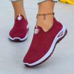 ⁦Women'S Plus Size Breathable Slip-On Sneakers - Lightweight Casual Walking Shoes with Air Cushion, Black & Blue Design, Comfortable Fabric Upper & TPR Sole for Spring/Autumn, Ladies Sneakers, Everyday Comfort Footwear, Slipon Design, Flexible Sole Footwea⁩ - الصورة ⁦2⁩