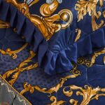 ⁦3pcs Royal Blue European Pattern Light Beige-Friendly Crystal Velvet Quilted + Extra Height Lace Layer Bed Skirt Set with 1 Bed Skirt and 2 Pillowcases, Multi-Layer Trim, Fashionable and Stylish, Moisture-Wicking, Breathable, Wrinkle-Resistant, Silent, Ea⁩ - الصورة ⁦11⁩