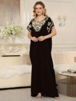 ⁦Elegant Black Turkish Kaftan Dress with Floral Embroidery - Loose Fit Short Sleeve Dress for Women, Middle Eastern Inspired All-Season Versatile Wear, Mature Sophisticated Attire, Comfortable Fit⁩ - الصورة ⁦4⁩