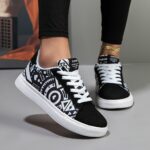 ⁦1 Pair Unisex Geometric Pattern Casual Sneakers - Lightweight Low Top Lace-Up Shoes with Round Toe, Fabric Upper & EVA Sole for Outdoor, Walking, and Daily Wear⁩ - الصورة ⁦12⁩